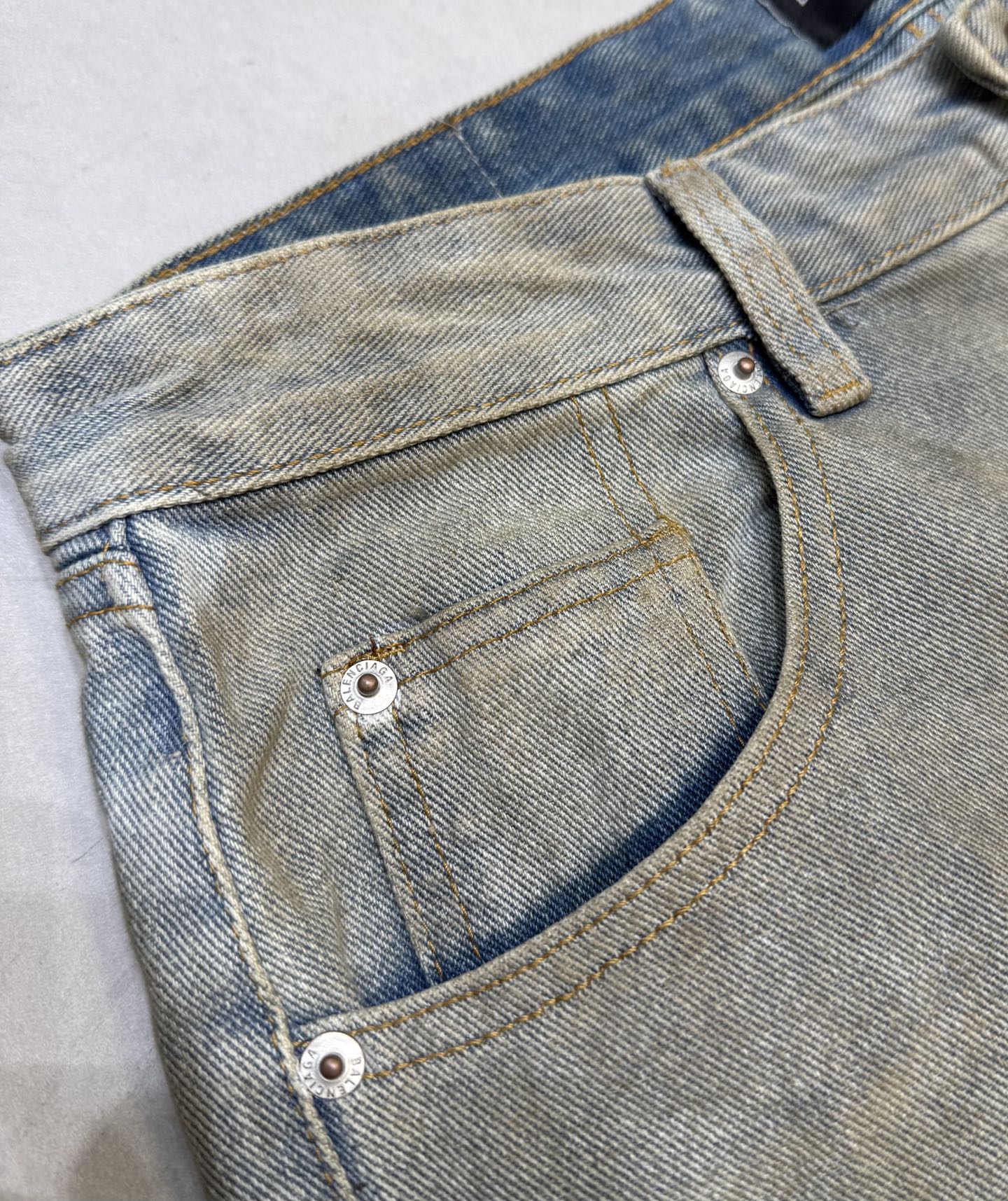 2025SS Distressed Jeans