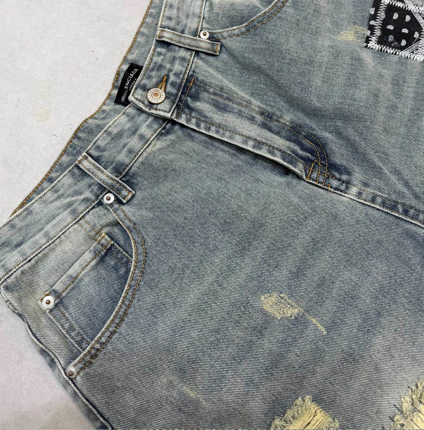 2025 Distressed Graffiti Jeans