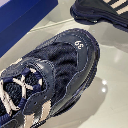 Collaboration Couple's Style Shoe